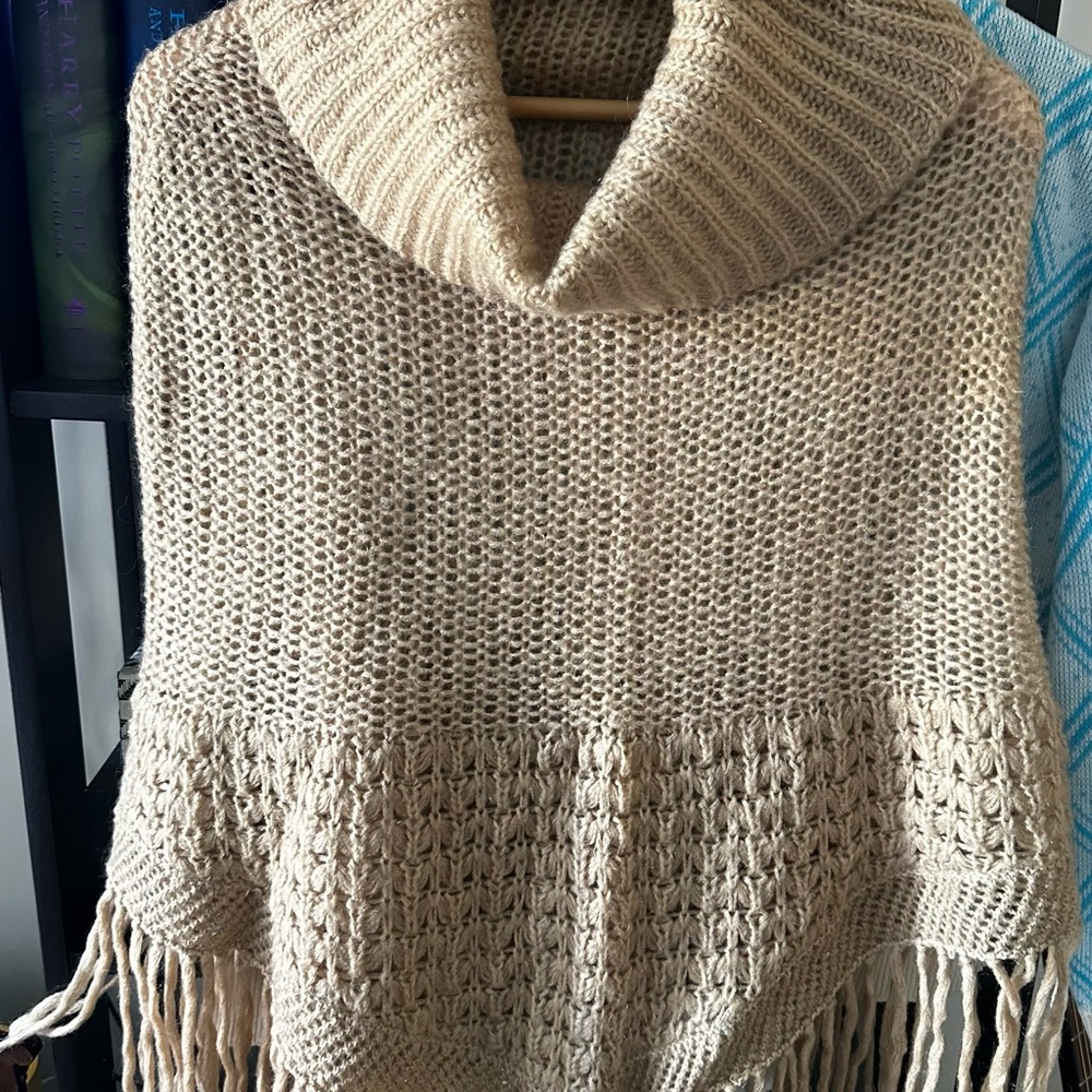 Vintage Arden B knit poncho